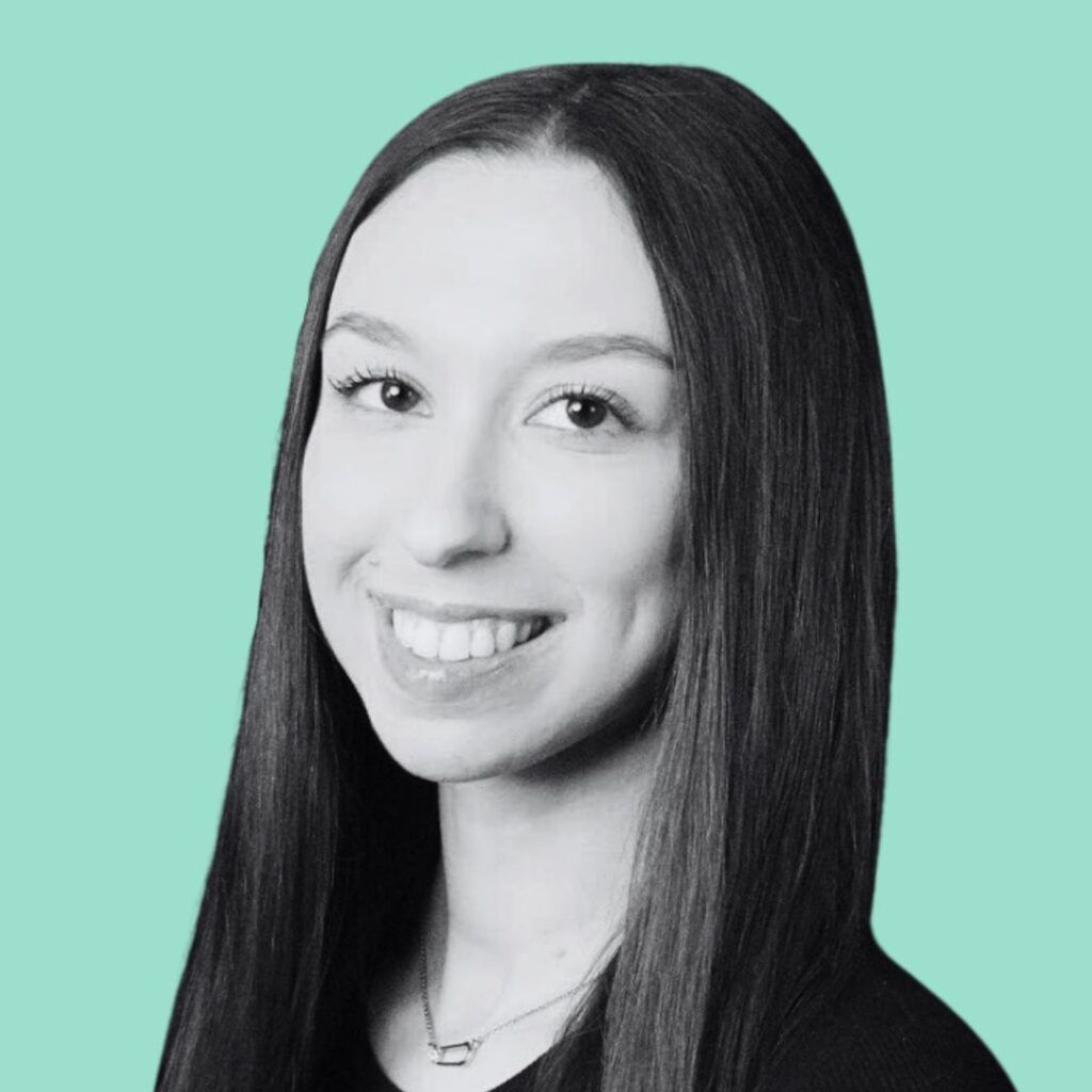 Rebecca Fox Headshot